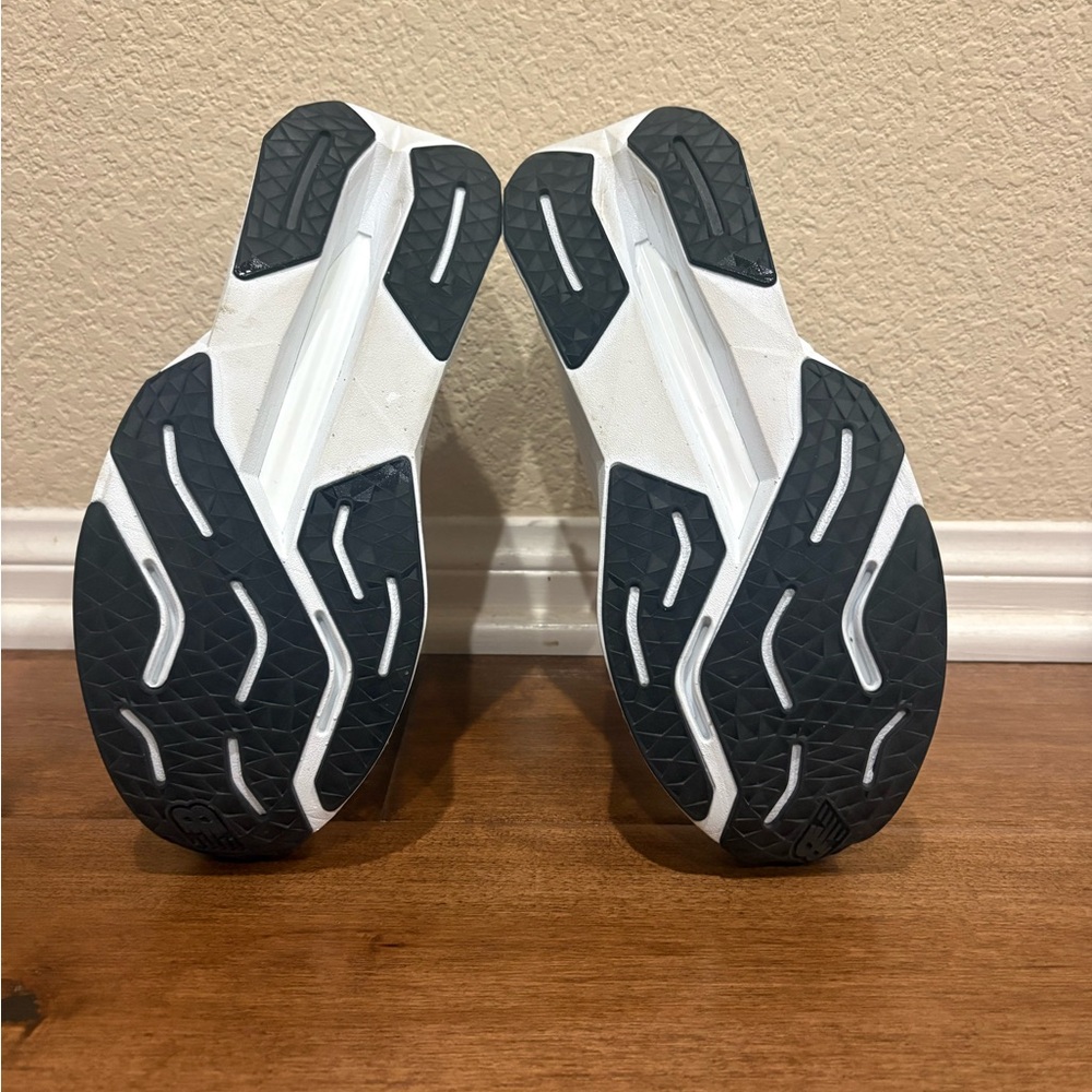 NB Women's White FuelCell Propel V5 || size 7 - Picture 5 of 9